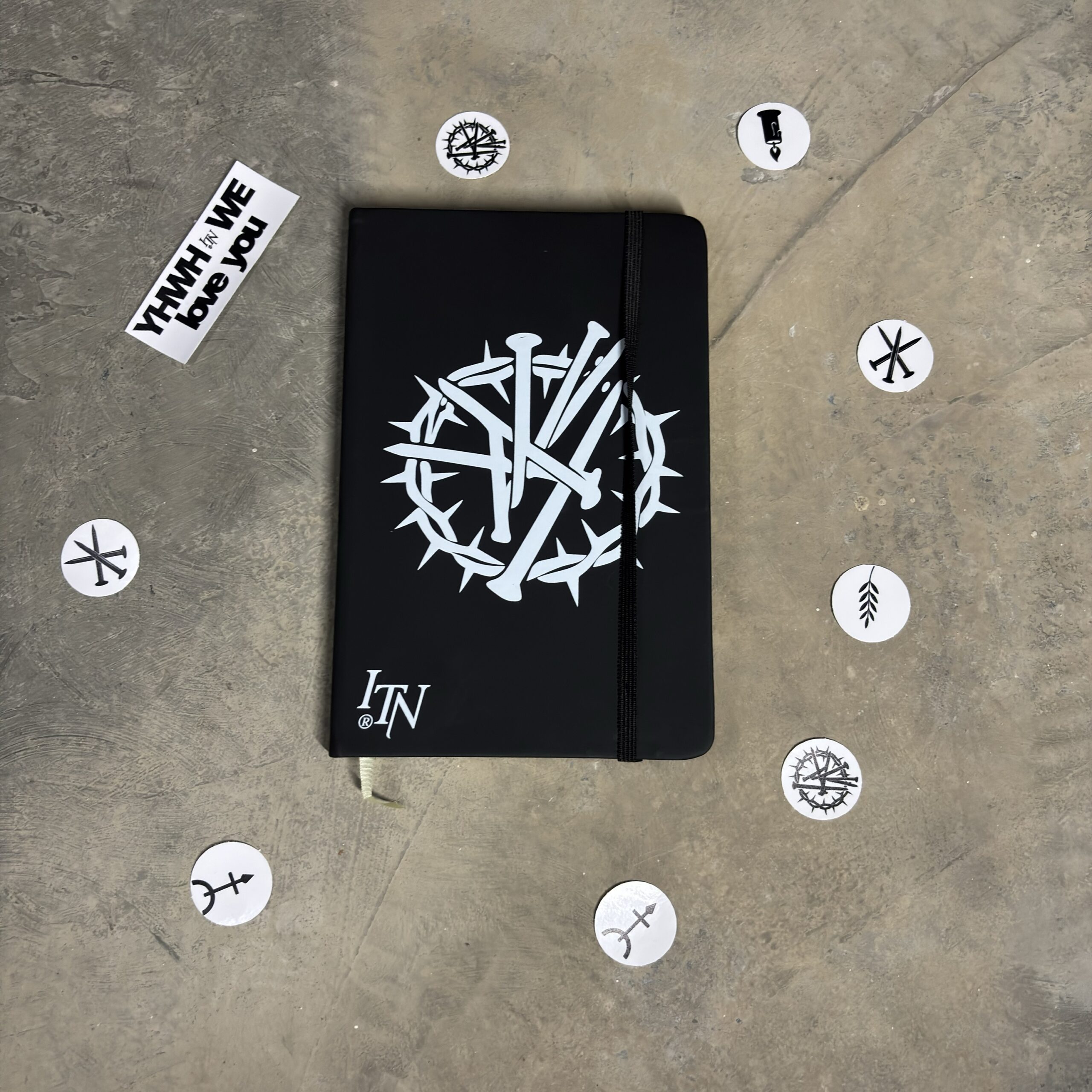 Molesquine INTHENAME - Coroa & Pregos