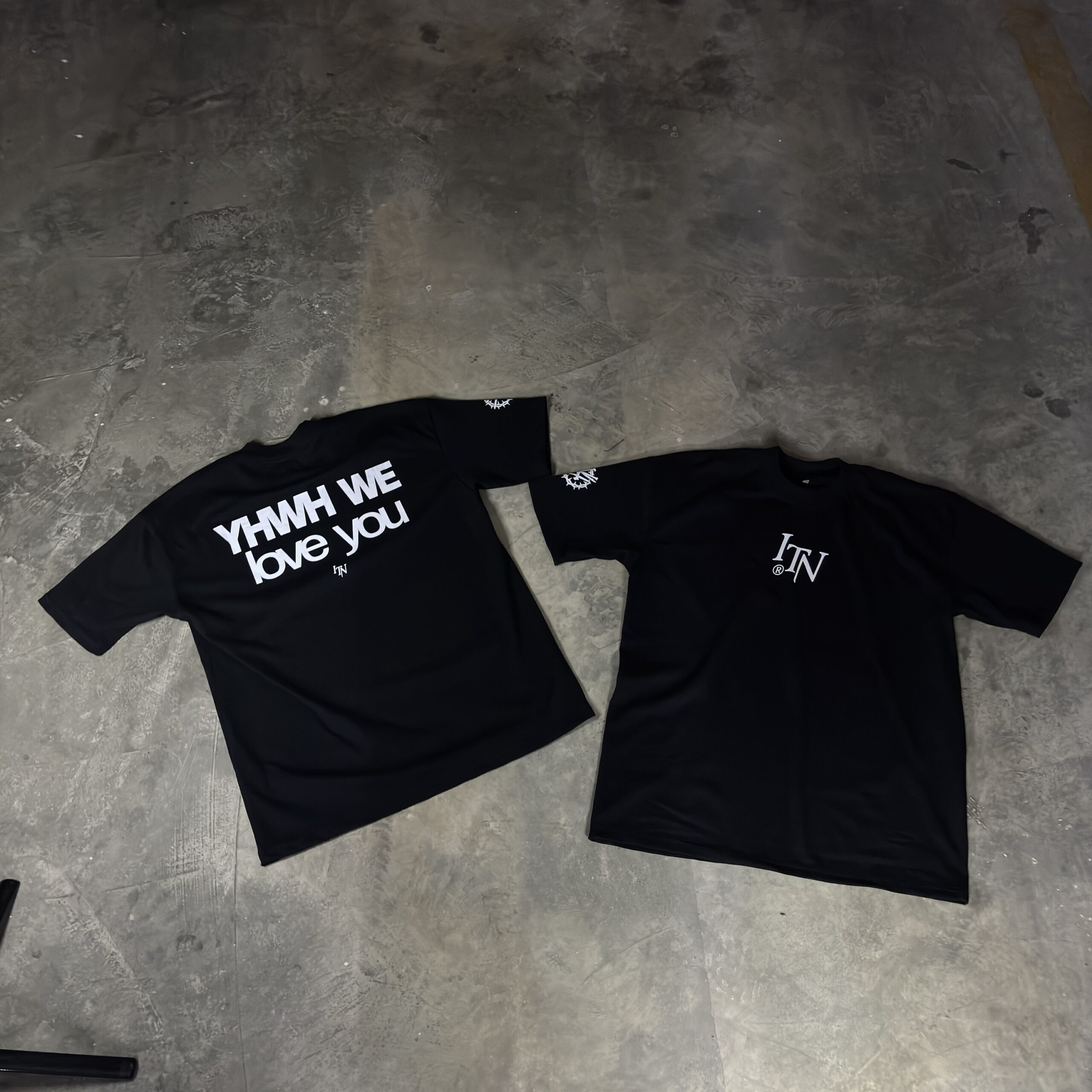CAMISETA OVERSIZED  “YHWH WE LOVE YOU” DROP 03
